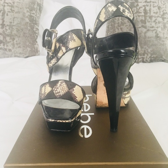 Bebe Morrocan Patchwork Snake/Black Pump - Picture 3 of 5